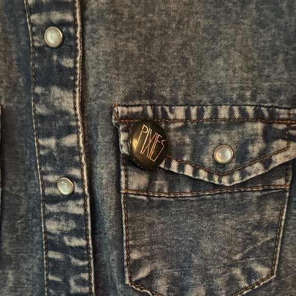 TRUTH | Blue Denim Acid Wash Vest with Button Details and Collarbone Studs - Picture 3 of 12